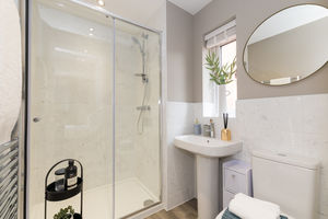 Ensuite- click for photo gallery